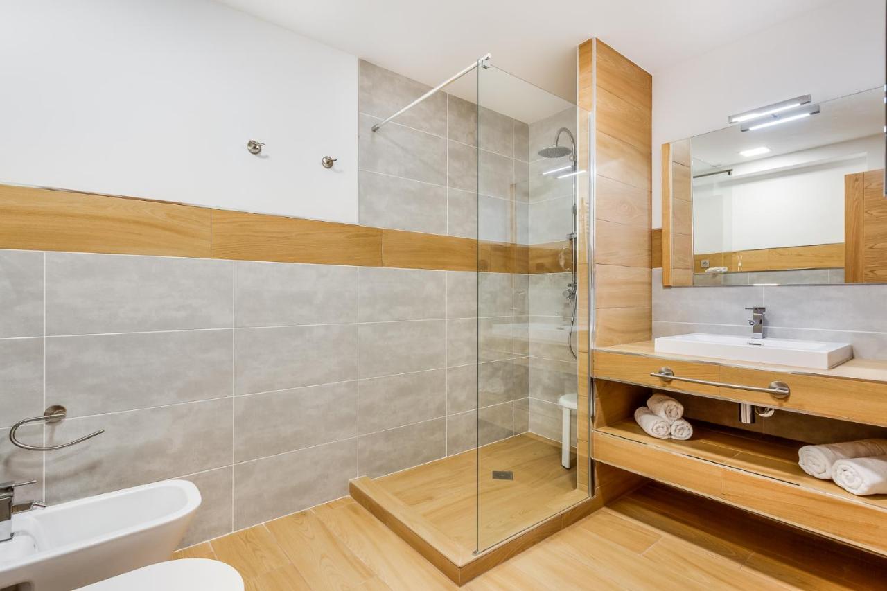 New 1 Bedroom Apartement On The Sea In Marbella. Buitenkant foto